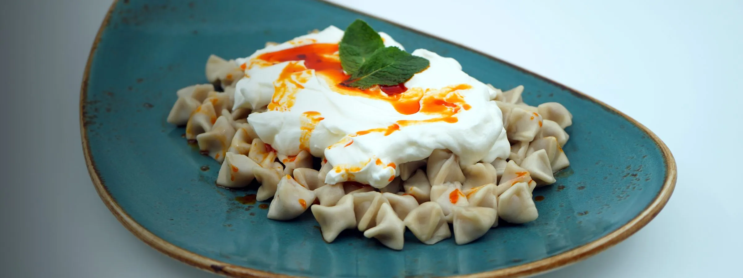Manti – türkische Ravioli mit Joghurt